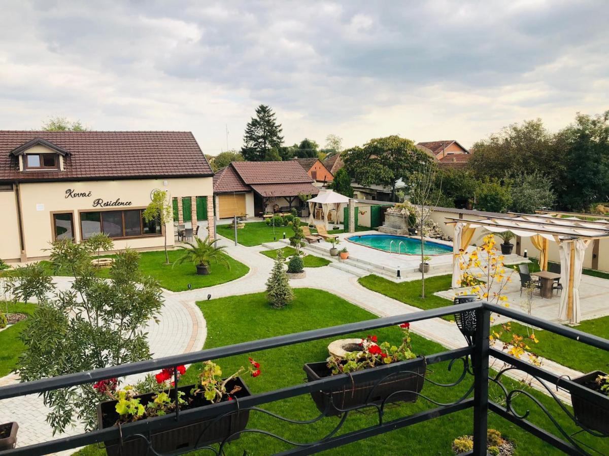 Kovac Residence ズレニャニン エクステリア 写真
