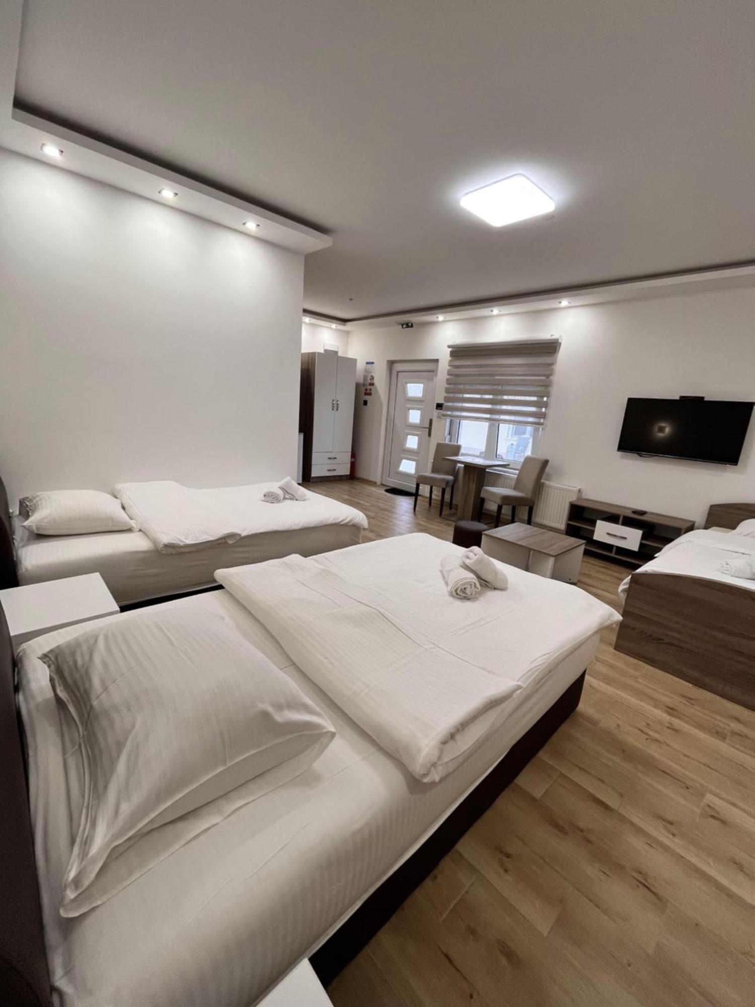 Kovac Residence ズレニャニン エクステリア 写真