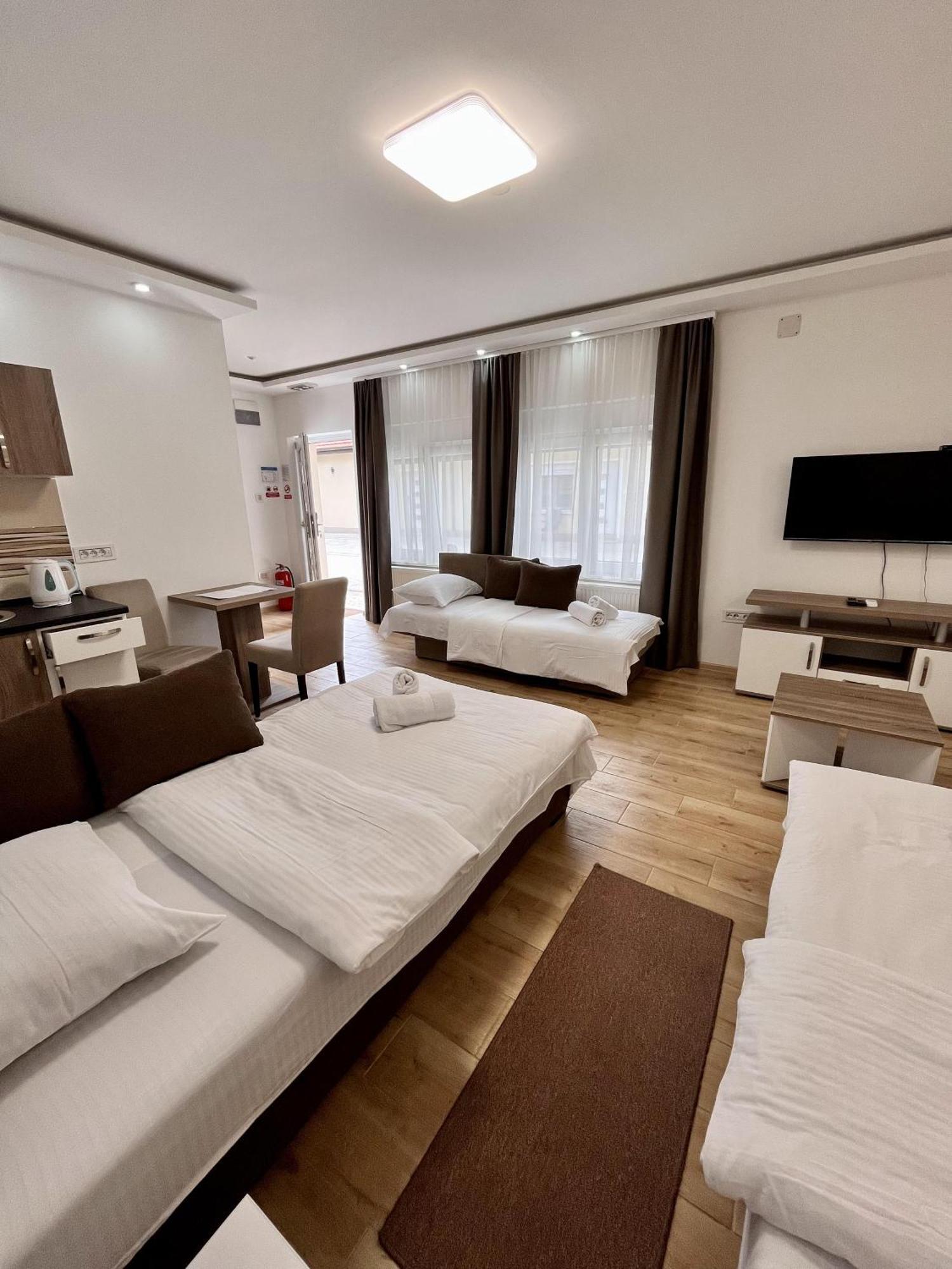 Kovac Residence ズレニャニン エクステリア 写真