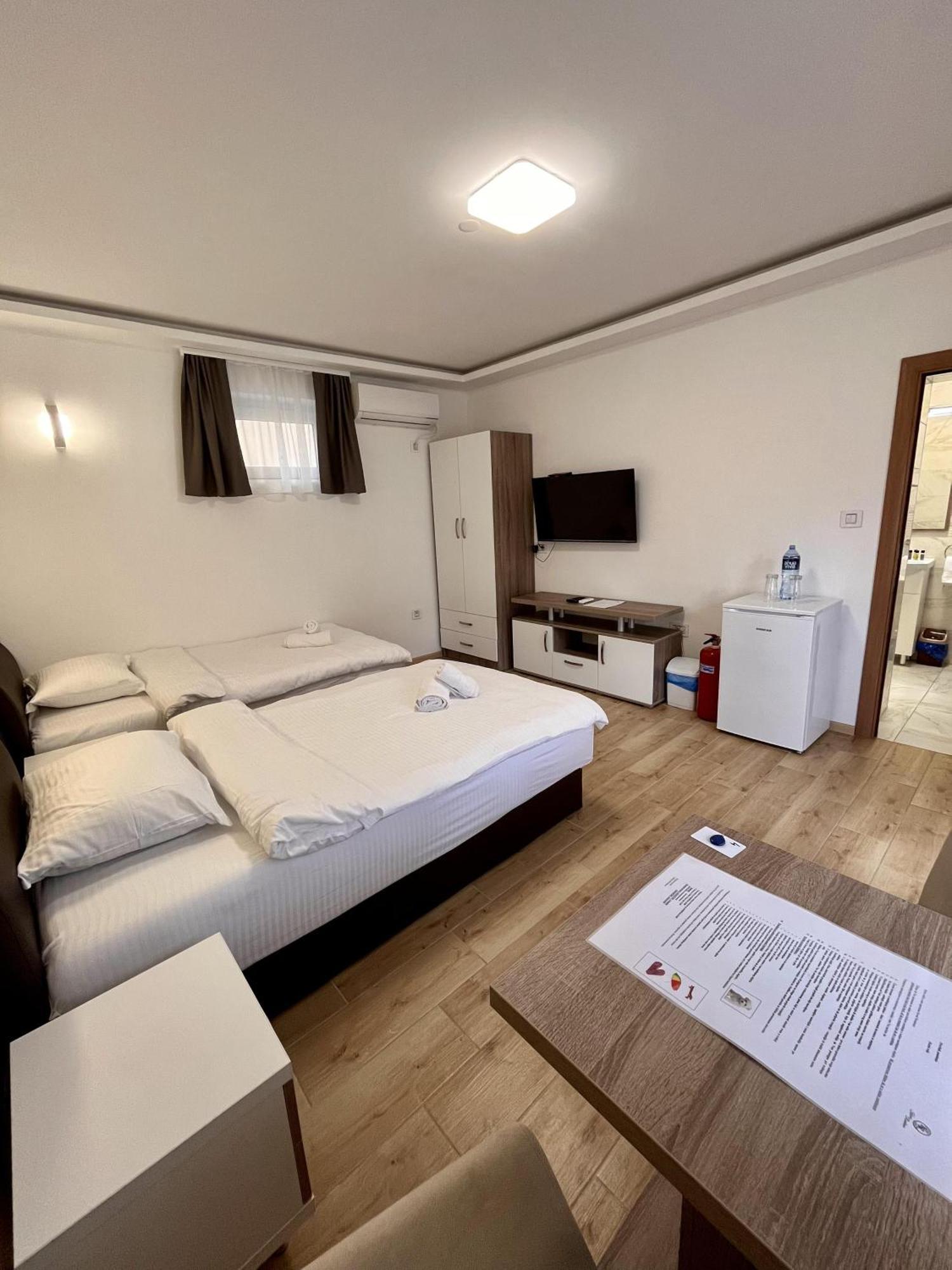 Kovac Residence ズレニャニン エクステリア 写真