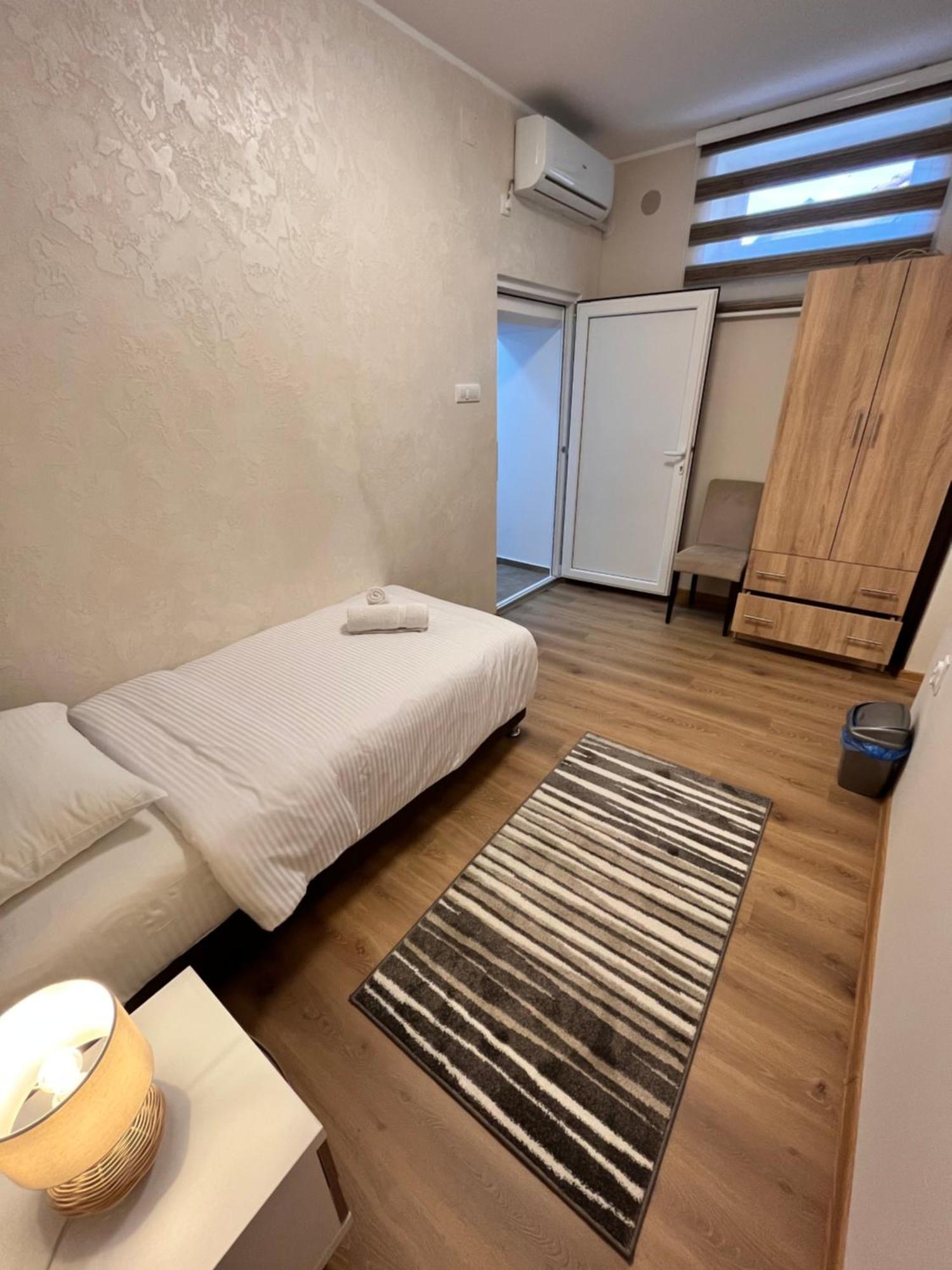 Kovac Residence ズレニャニン エクステリア 写真